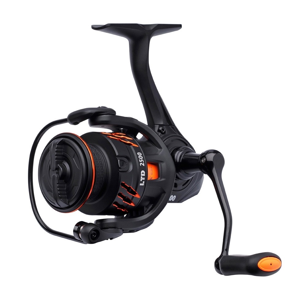 Savage Gear Orange LTD Spinning Reels